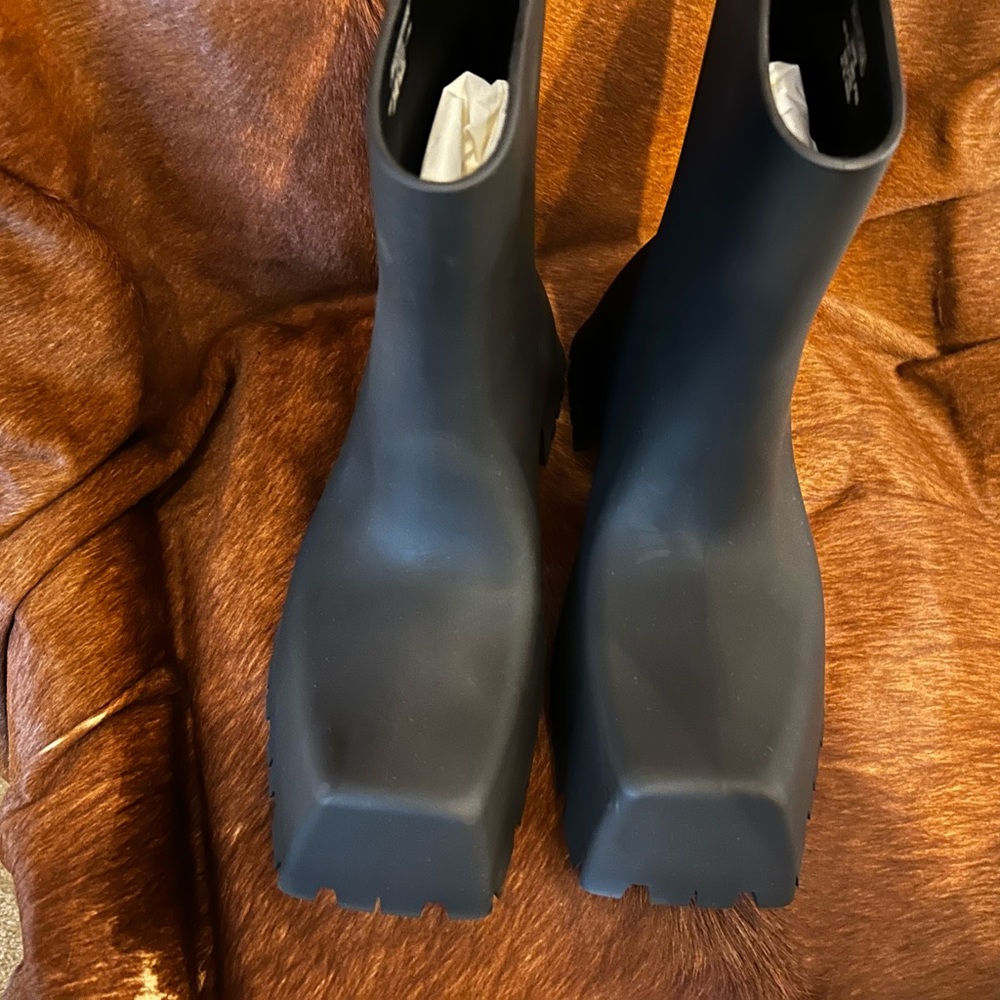 Balenciaga Black Men's Chunky Boots
